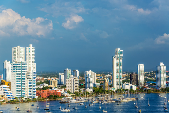 Обои картинки фото cartagena,  colombia, города, - панорамы, здания, яхты, гавань, побережье, колумбия, картахена, colombia, панорама