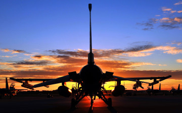 Картинка general+dynamics+f-16+fighting+falcon авиация боевые+самолёты аэродром пейзаж военная general dynamics f-16 fighting falcon