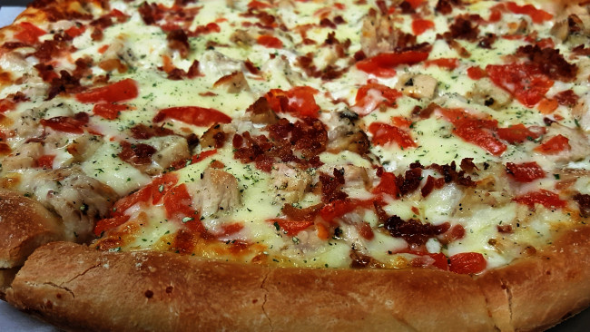 Обои картинки фото еда, пицца, сыр, помидоры