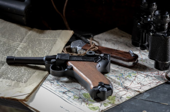 Картинка оружие пистолеты luger p08 парабеллум пистолет люгера карта газета бинокль