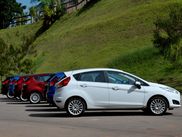 Обои картинки фото автомобили, ford, fiesta, br-spec, 2013г, светлый