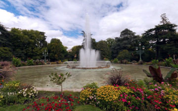 Картинка природа парк фонтан фонари клумбы цветы