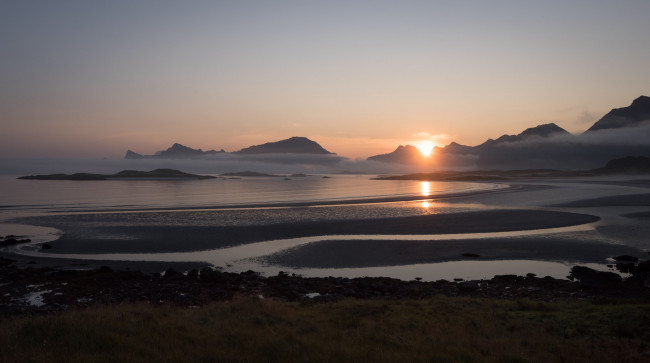 Обои картинки фото природа, побережье, norway, fredvang, lofoten, islands, yttersand, beach, morning, fog