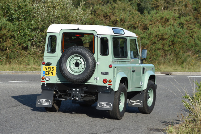 Обои картинки фото автомобили, land-rover, uk-spec, heritage, defender, 90, land, rover, 2015г