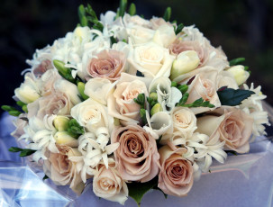 Картинка цветы букеты композиции розы фрезии гиацинты