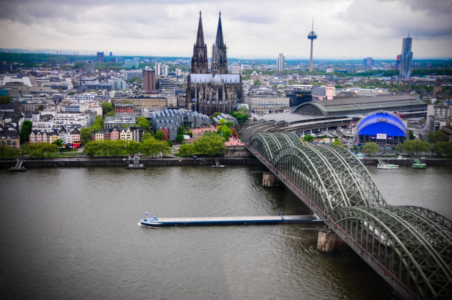 Обои картинки фото города, кельн, германия, баржа, мост, собор, река