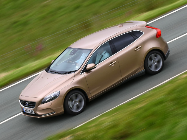 Обои картинки фото volvo, v40, автомобили, aktiebolaget, швеция