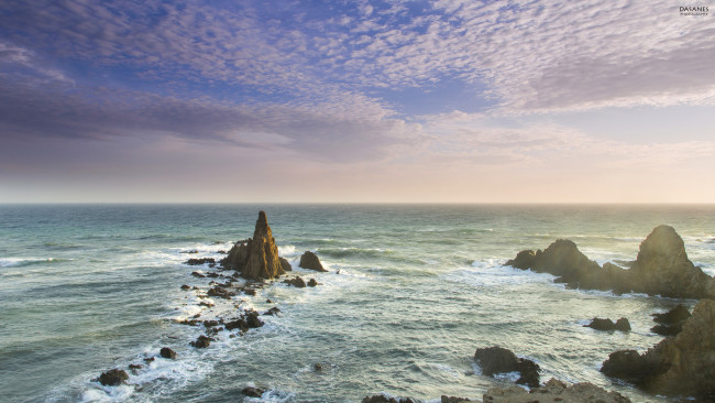 Обои картинки фото природа, побережье, скалы, небо, море, берег