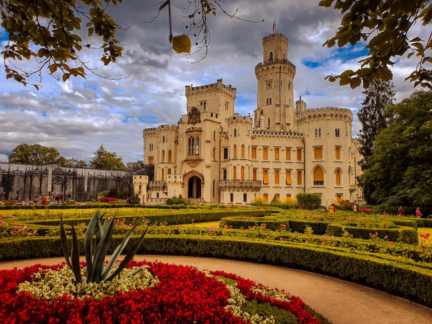 Обои картинки фото castle hlubokа nad vltavou, города, замки чехии, castle, hlubokа, nad, vltavou