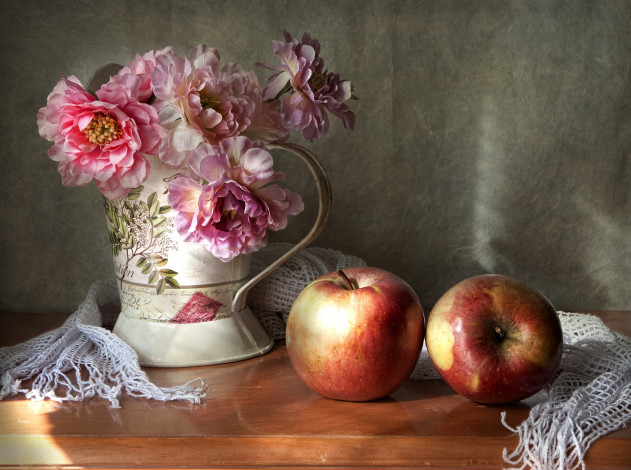 Обои картинки фото еда, Яблоки, пионы, яблоки