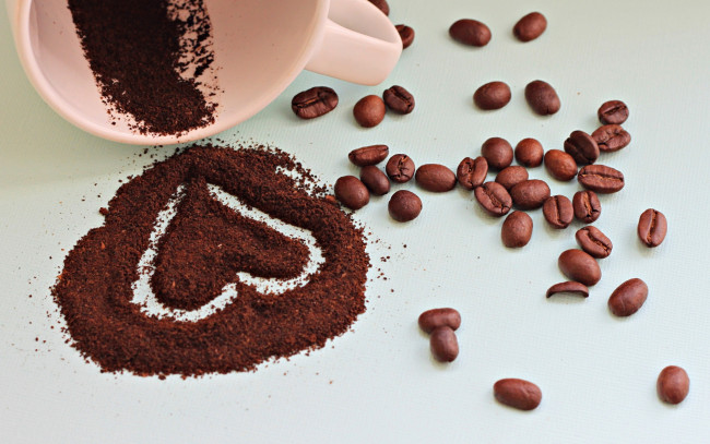 Обои картинки фото еда, кофе,  кофейные зёрна, cup, beans, coffee