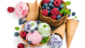 Картинка еда мороженое +десерты мята черника ягодное малина рожки вафельные ягоды