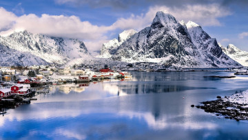 обоя города, лофотенские острова , норвегия, горы, фьорд, дома, зима, снег