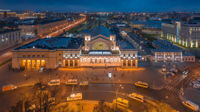 Обои картинки фото города, санкт-петербург,  петергоф , россия, балтийский, вокзал, адмиралтейский, район, санкт, петербург, ночь, город