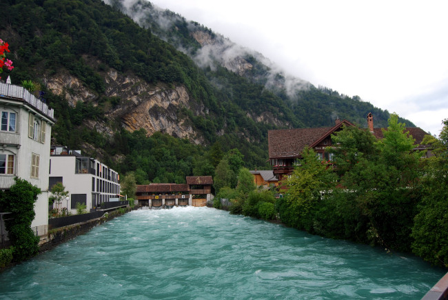 Обои картинки фото interlaken, switzerland, города, пейзажи, река, дома, горы