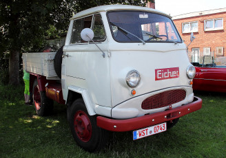 Картинка автомобили грузовики eicher farm-express