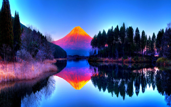 Обои картинки фото природа, реки, озера, лес, вулкан, гора, озеро, деревья
