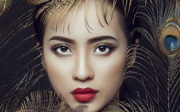 Картинка девушки -unsort+ лица +портреты павлиньи перья азиатка помада макияж лицо девушка взгляд