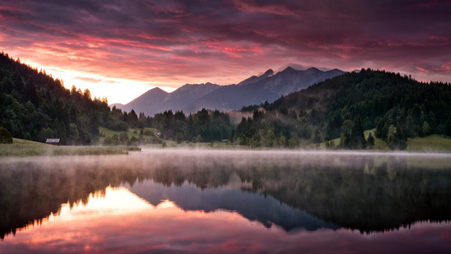 Обои картинки фото природа, реки, озера, деревья, лес, утро, туман, горы, пейзаж, озеро