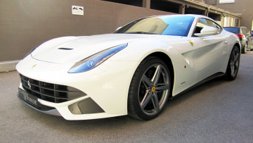 Картинка ferrari f12 автомобили италия спортивные гоночные s p a