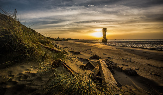 Обои картинки фото природа, маяки, маяк, море, берег, свет