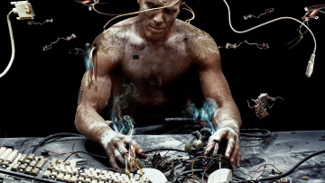 Картинка фэнтези роботы +киборги +механизмы клавиатура провода мужчина киборг
