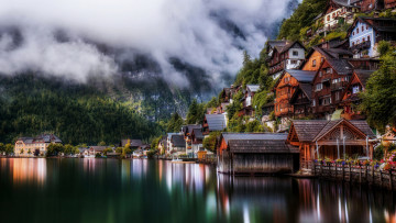 Картинка города гальштат+ австрия озеро горы туман