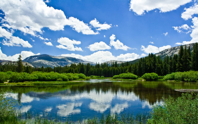 Обои картинки фото природа, реки, озера, деревья, река, облака, пейзаж, горы