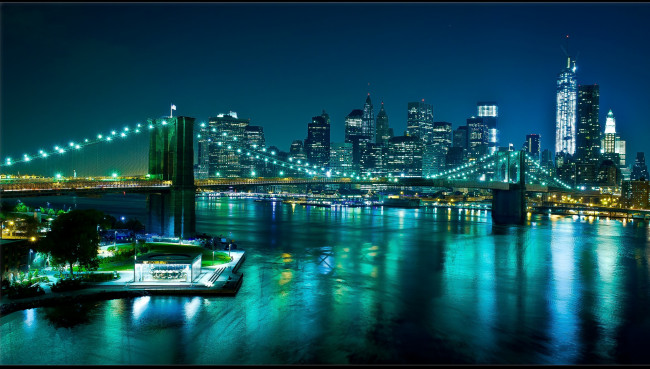 Обои картинки фото manhattan, города, нью-йорк , сша, ночь, огни, небоскребы, мост, горд, пролив