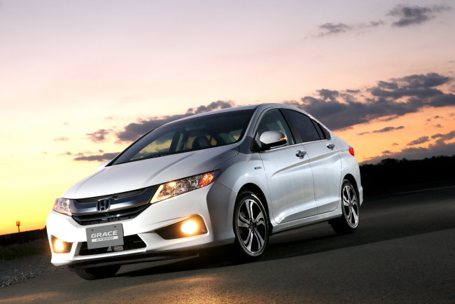 Обои картинки фото автомобили, honda, светлый, 2014г, hybrid, grace