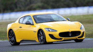 обоя maserati, granturismo, автомобили, мощь, стиль, автомобиль, скорость