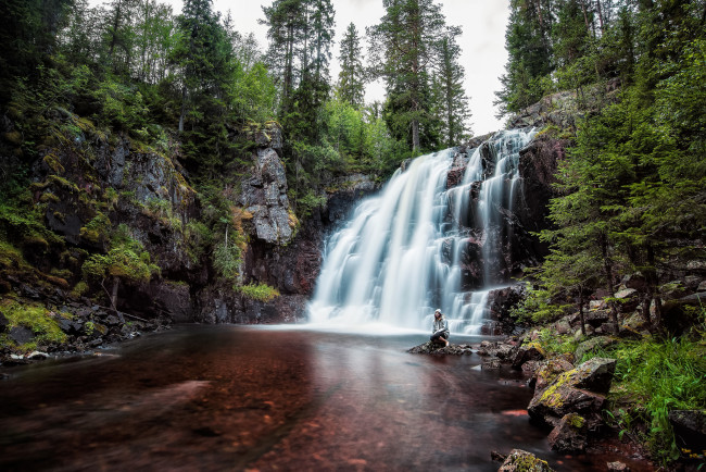 Обои картинки фото природа, водопады, лес, река, водопад