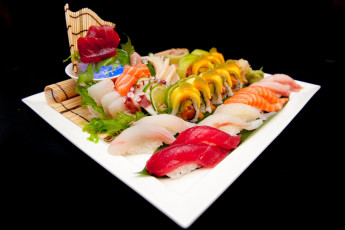 Картинка еда рыба +морепродукты +суши +роллы суши набор роллы тунец форель