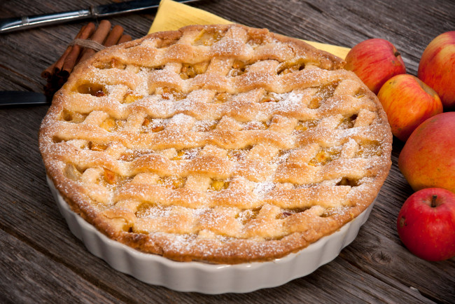 Обои картинки фото еда, пироги, корица, яблоки, пирог, яблочный