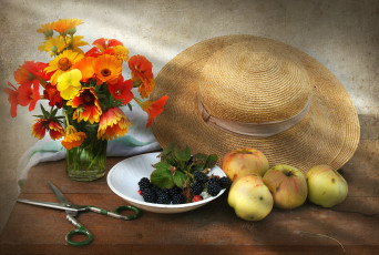 обоя еда, натюрморт, шляпа, букет, яблоки, ежевика