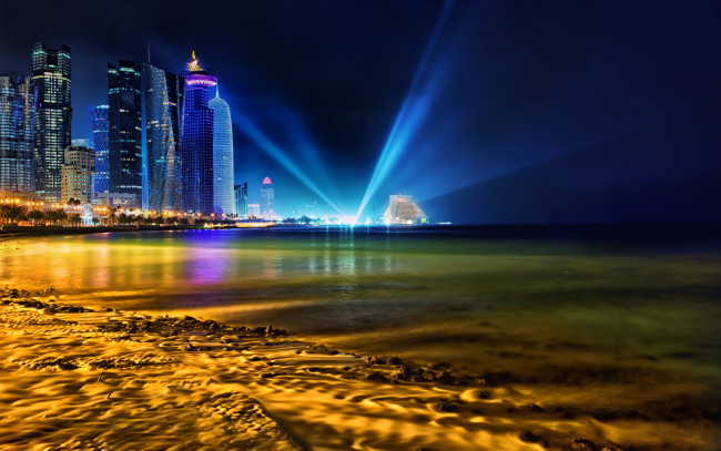 Обои картинки фото doha,  qatar, города, - столицы государств, qatar, побережье, катар, доха, persian, gulf, лучи, ночной, город, персидский, залив