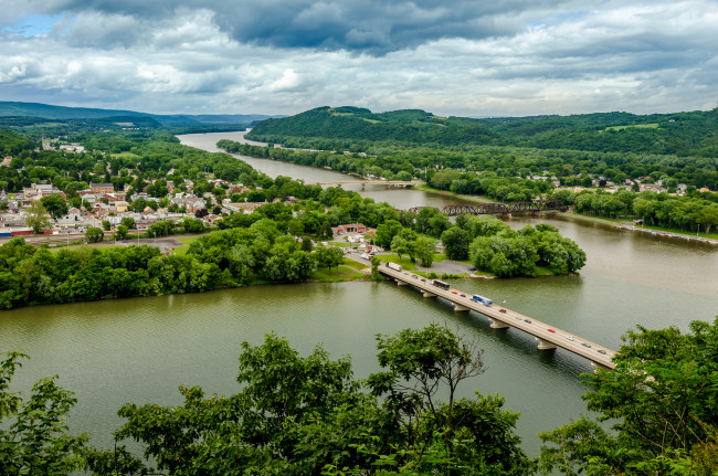 Обои картинки фото northumberland,  pennsylvania, города, - панорамы, нортумберленд, шикеллами, парк, susquehanna, river, pennsylvania, shikellamy, state, park, река, панорама, мосты, саскуэханна, пенсильвания