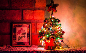Картинка праздничные ёлки картина елка гирлянда