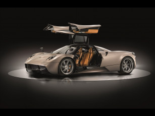 Картинка автомобили pagani huayra