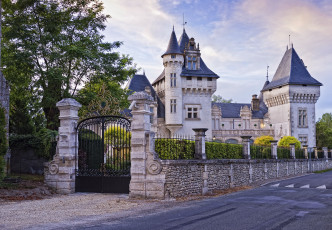обоя chateau de chaumont,  champagne-et-fontaine,  france, города, замки франции, забор, дорога, франция