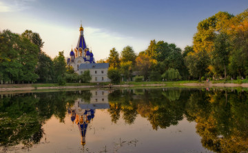 Картинка города -+православные+церкви +монастыри отражение храм вода