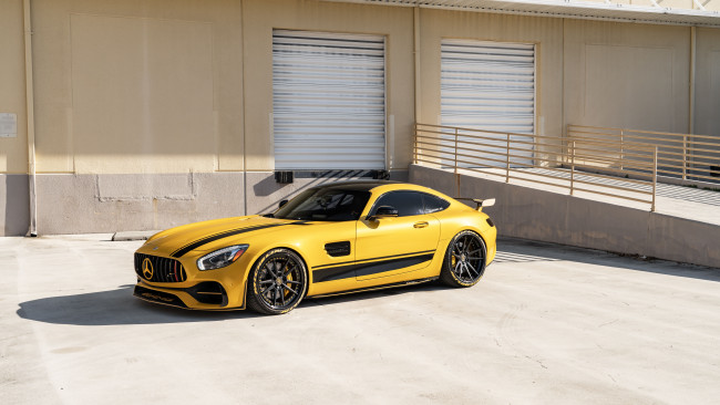 Обои картинки фото автомобили, mercedes-benz, amg, gt, in, bright, yellow