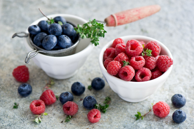 Обои картинки фото еда, фрукты, ягоды, малина, голубика