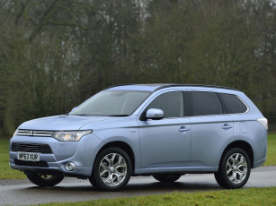 Картинка автомобили mitsubishi outlander серый uk-spec phev