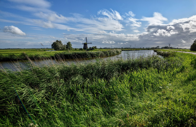 Обои картинки фото нидерланды edam, природа, реки, озера, ветряк, небо, трава, река, edam, нидерланды