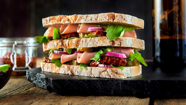 Обои картинки фото еда, бутерброды,  гамбургеры,  канапе, сэндвич, ветчина, хлеб