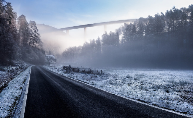 Обои картинки фото природа, дороги, мост, германия, лес, germany, дорога, зима, biewerbachtalbrucke, trier, трир