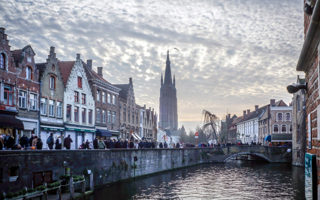 Обои картинки фото города, брюгге , бельгия, канал, набережная, облака