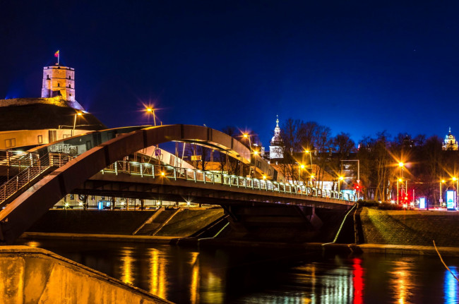 Обои картинки фото города, клайпеда , литва, вечер, мост, башня, река
