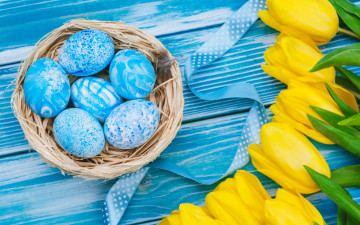 Картинка праздничные пасха цветы яйца букет желтые colorful тюльпаны happy yellow wood flowers tulips easter eggs decoration